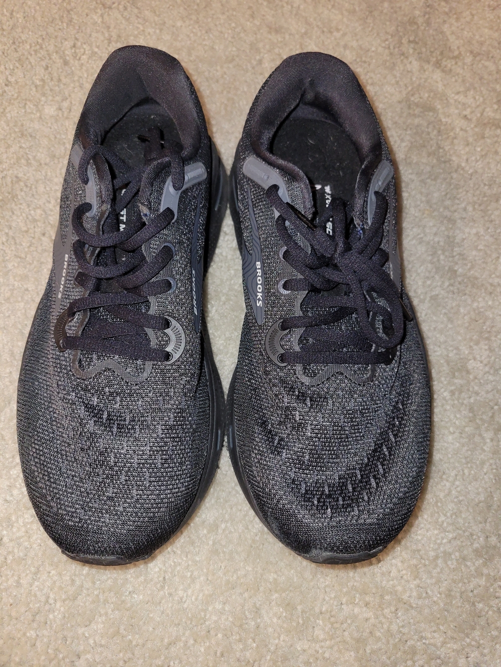 Brooks Men's Black Running Shoes